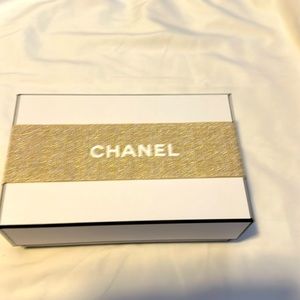 CHANEL BOX